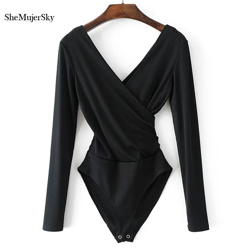 Découvrez le bodysuit à manches longues SheMujerSky, noir et blanc, avec un dos nu. Un look chic et moderne pour toutes les occasions. Disponible en plusieurs tailles !